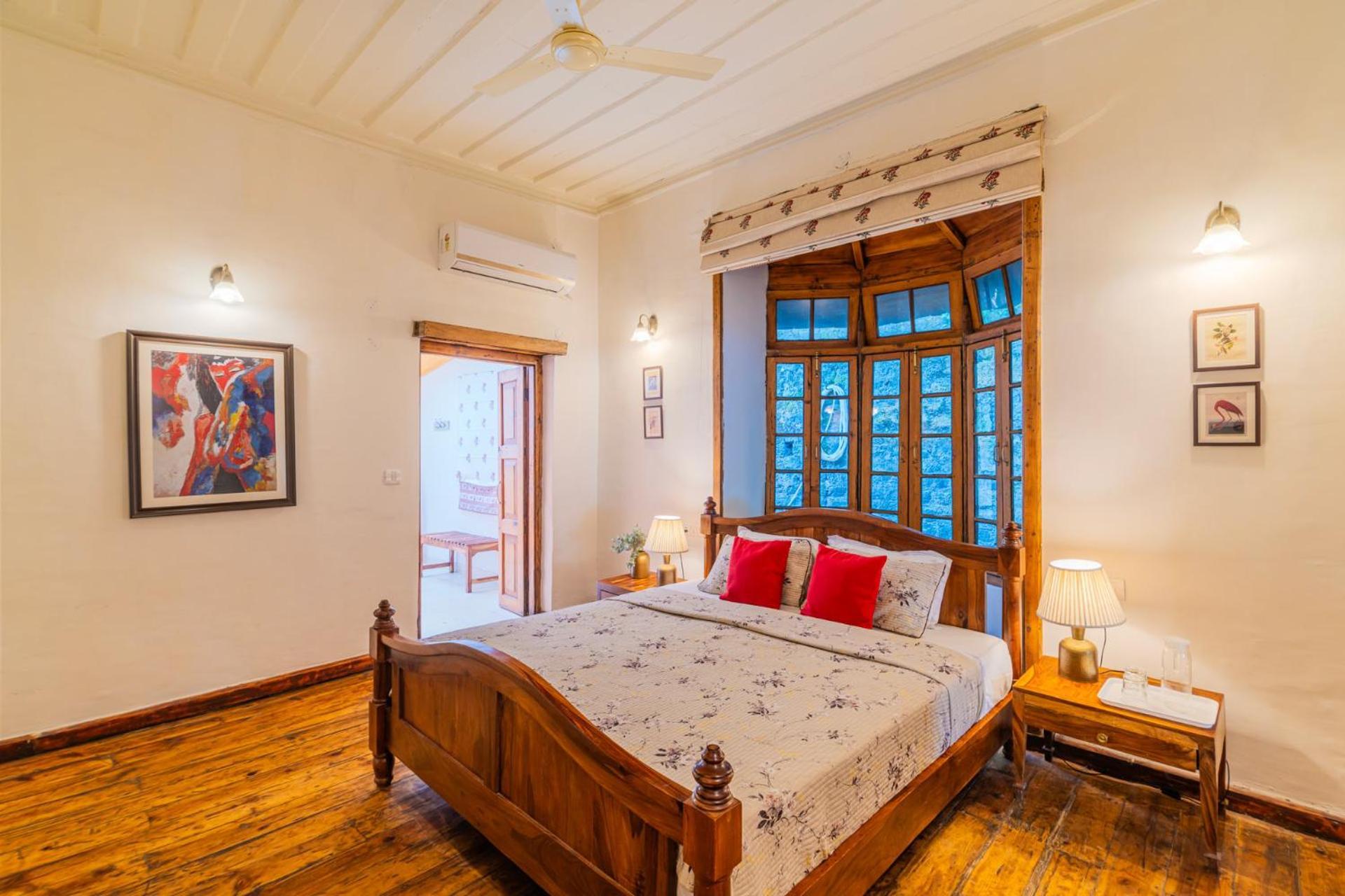 Stayvista At Paris Villa With Pvt Pool & Valley View Kasauli Extérieur photo