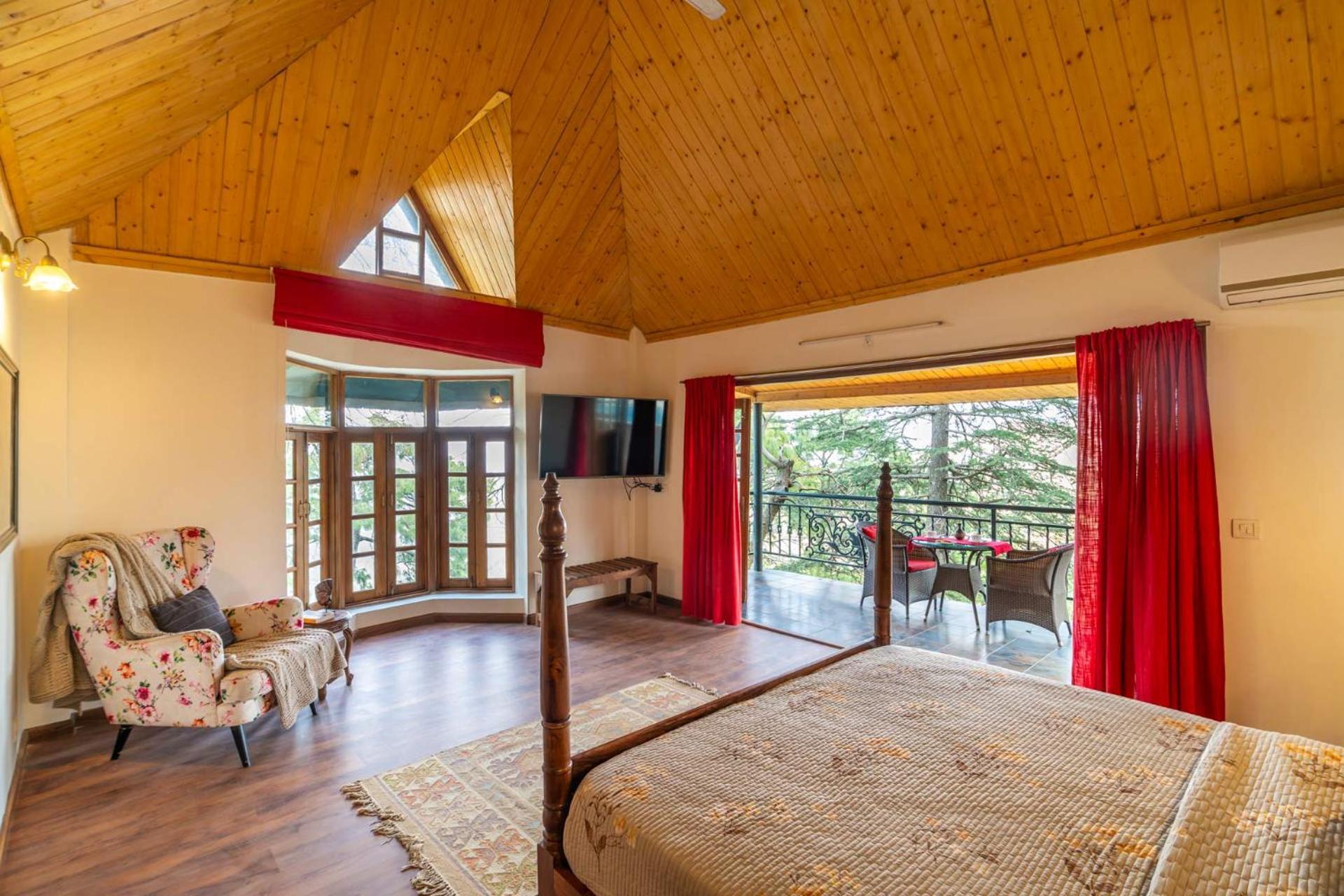 Stayvista At Paris Villa With Pvt Pool & Valley View Kasauli Extérieur photo
